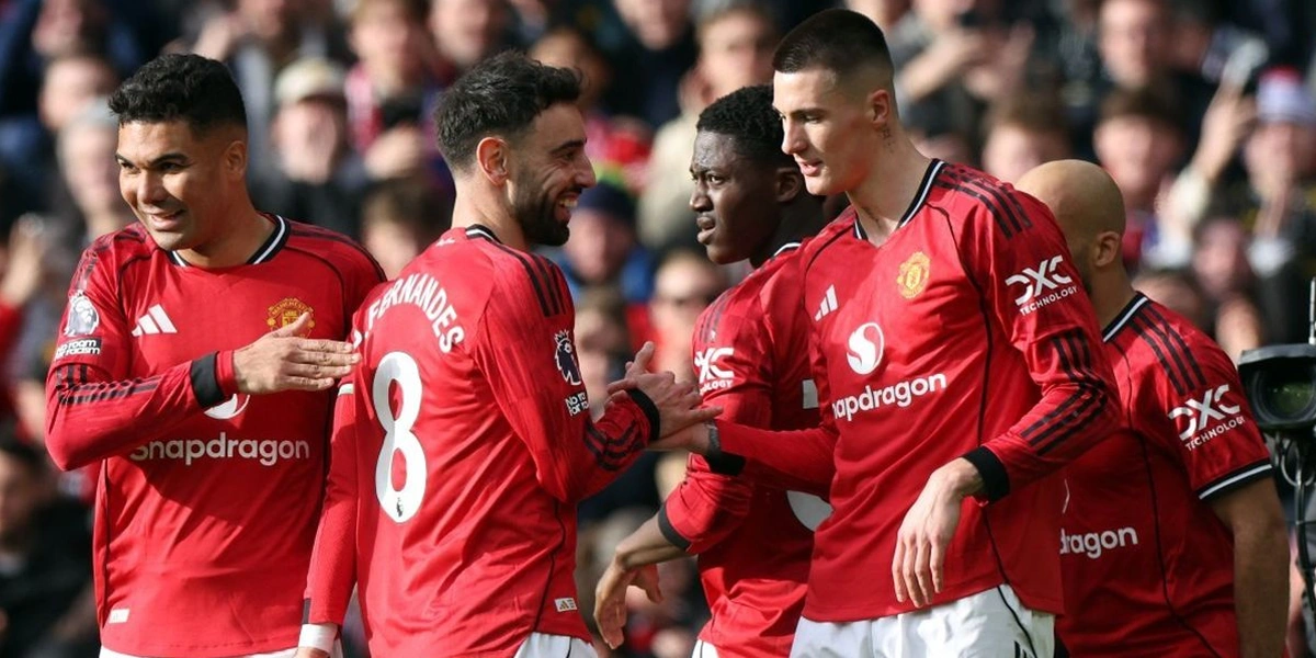Manchester-United-Bangkit-dan-Menang-2-1-atas-Crystal-Palace